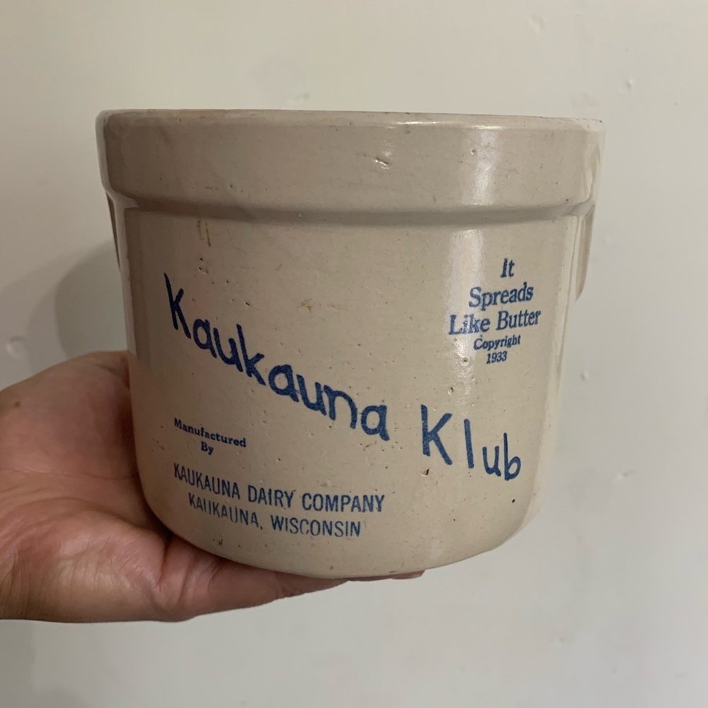 1933 Kaukauna Dairy Company Wisconsin Cheese Crock